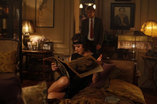 Marion Cotillard ed Owen wilson in una scena di "Midnight in Paris".