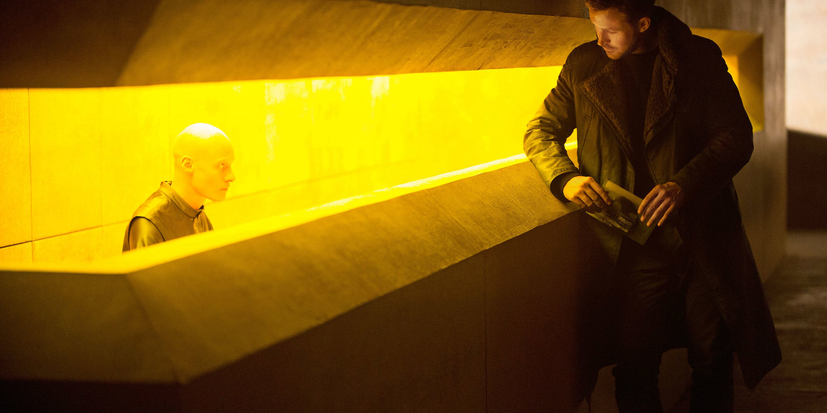 Blade-Runner-2049-with-Ryan-Gosling (1)